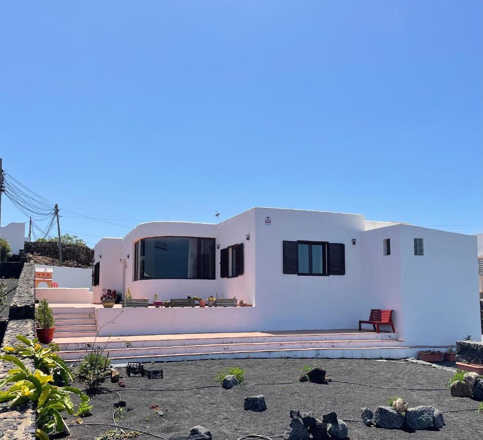 Casa El Guirre - Tinajo Villa Exterior photo